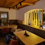 Landgasthof Brandtner Wirt 招待所