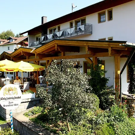 Landgasthof Brandtner Wirt 招待所 Langdorf (Regen)
